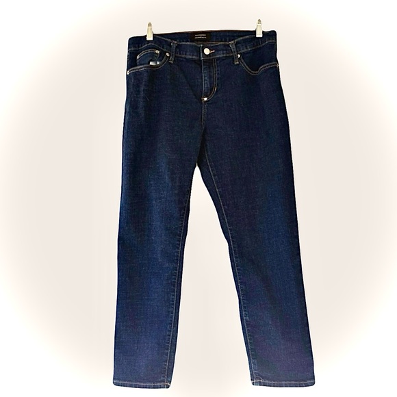 Banana Republic Denim - Banana Republic girlfriend jeans womens size 29 / 8 dark‎ wash preppy